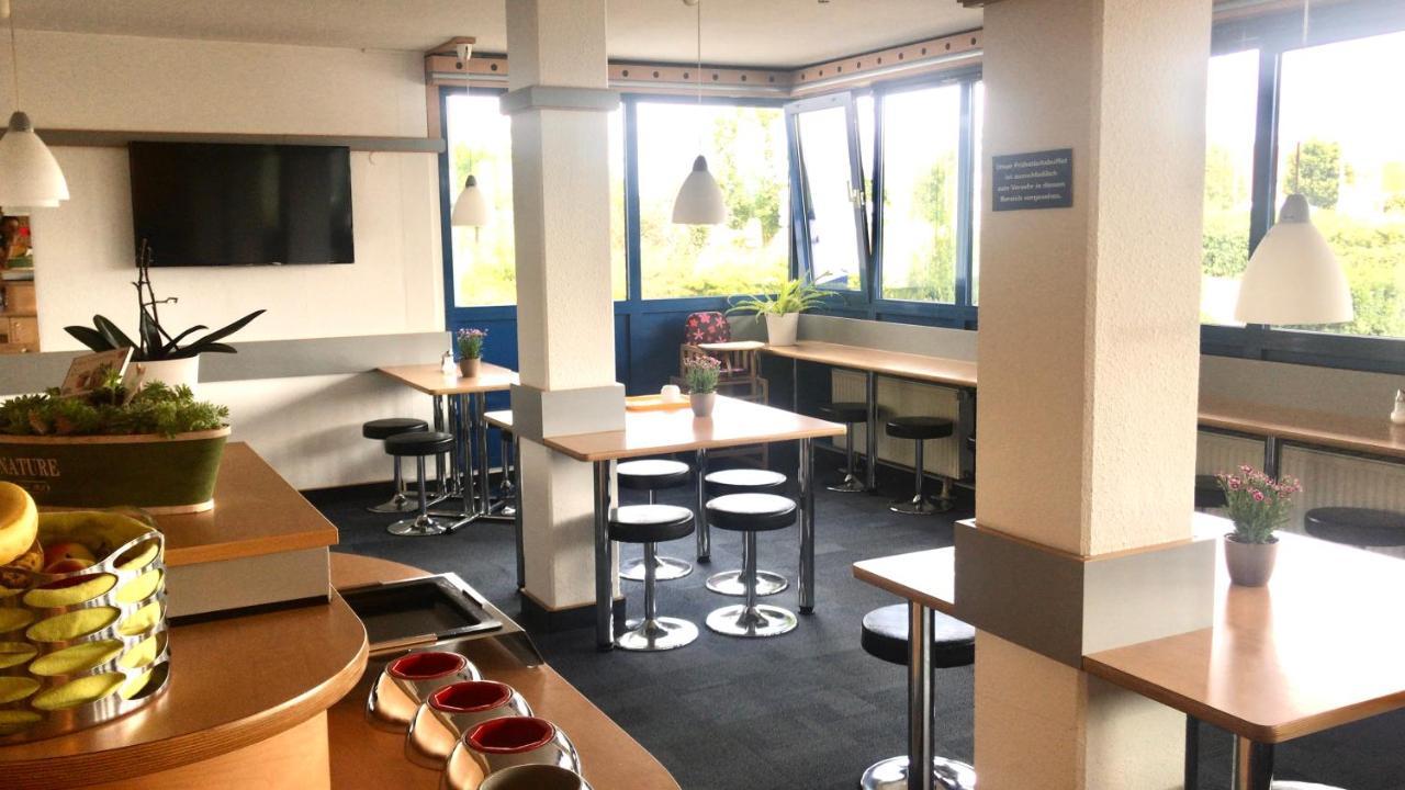 Creo Hotel Dessau Екстериор снимка